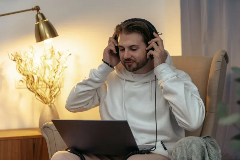 Beyond the Broadcast: The Podcasts, Docs, and Series Turning Sports Fans Into Superfans