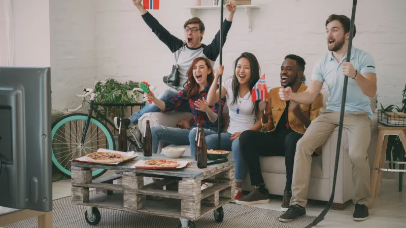 The Fan-Run Revolution: Why Discord and Reddit Are the New Front Row Seats
